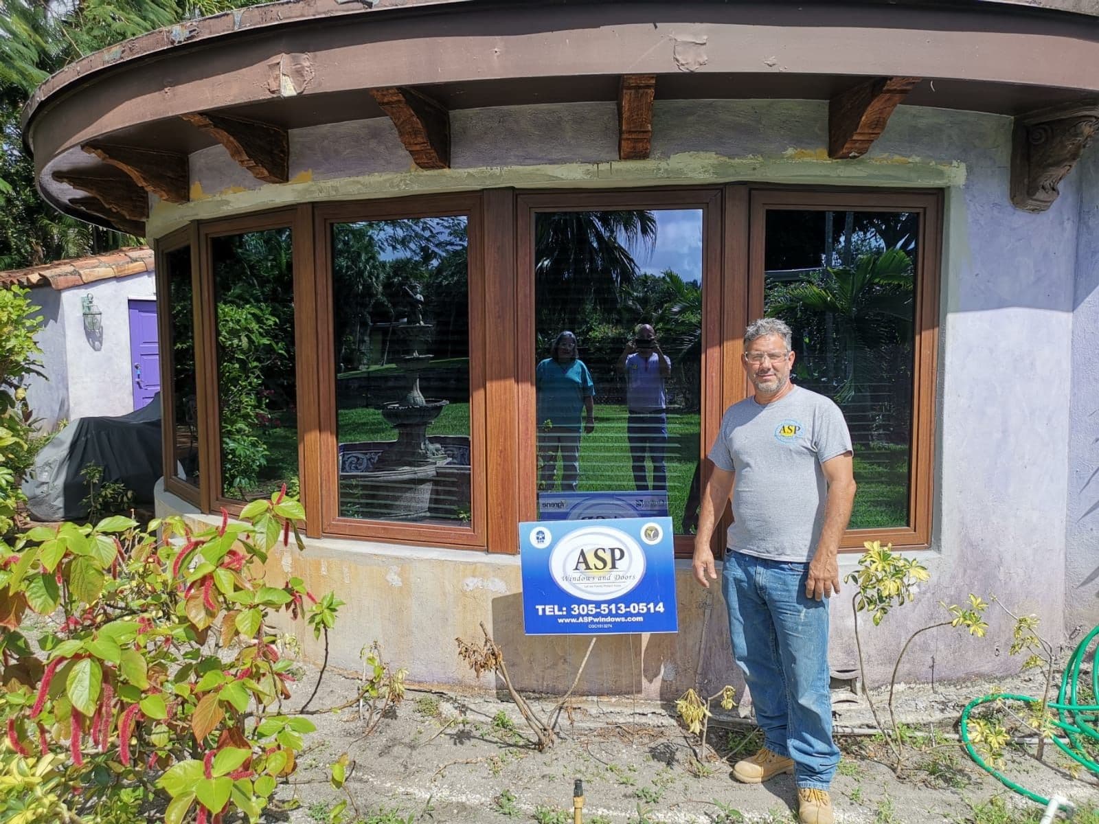 imgi_3_674fd8e3caf79fd32f2f110b_Bay Window.jpg