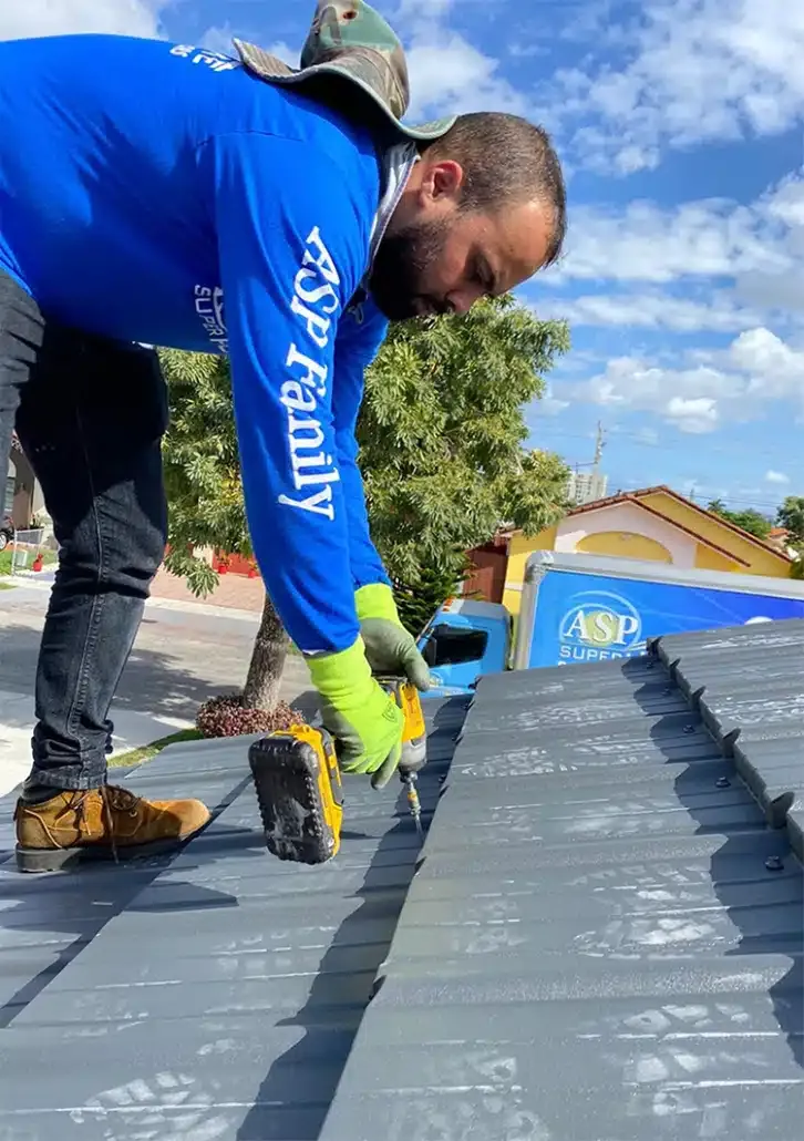 roofing-contractor-in-miami-726x1030.jpg.webp
